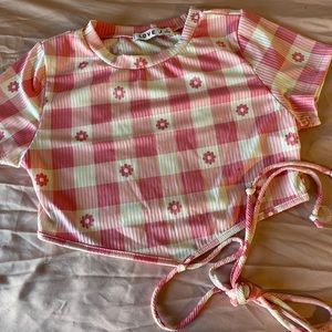 Pink and white flowery crop top